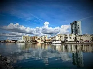 Maremma Holidays - Cimarosa Apartment - 福洛尼卡