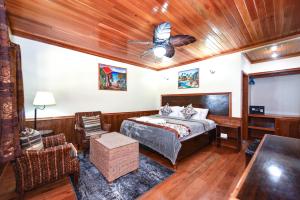 Captain Morgans Retreat