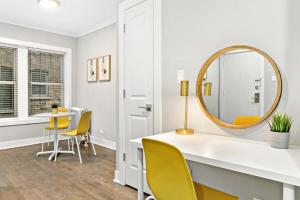 1BR Stylishly Furnished Apt in Lakeview - Oakdale 1S