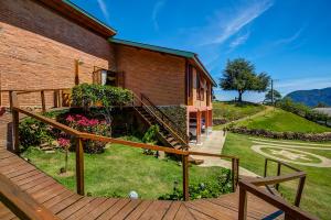 Hospedaria Estação Píccola No quintal da Pedra do Baú