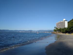 Casa Beira-Mar 10pessoas 3 Suítes Térreo - A única realmente "Pé na Areia" c WiFi veja Pacote Carnaval