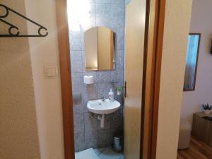 Apartment and Rooms Nevenka 