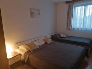 Apartment and Rooms Nevenka 