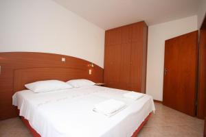 Apartment Novalja 6398c