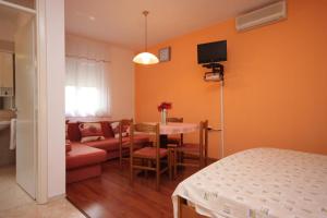 Studio room in Apartments with a parking space Icici Opatija - 7761