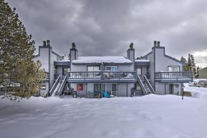 Cozy Fraser Mtn Retreat with Shuttle to Winter Park