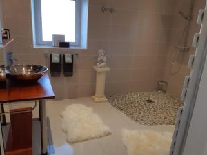 B&B / Chambres d'hotes Les Suites de Veronique, chez Veronique Olive : photos des chambres