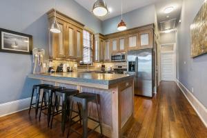 Modern 1-BD Near French Quarter - Walk to Superdome