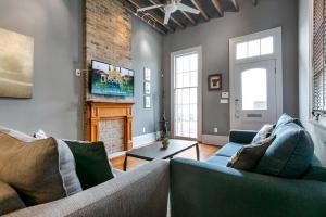 Modern 1-BD Near French Quarter - Walk to Superdome