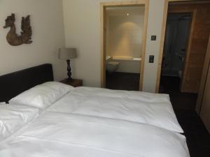 Three-Bedroom Apartment room in Apartment Caspar