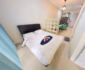 Suria Jelutong Studio by BeeStay