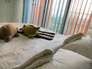 Suria Jelutong Studio by BeeStay
