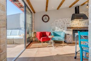 Paradiso Apartment with Private Jacuzzi and Terrace