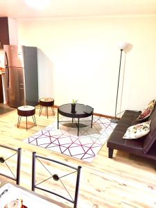 Departamento completo 43 mts2 (2 habs + 1 futón) - Centro Tomé - 5 personas max - Edificio Don Francisco