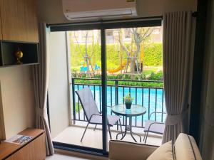 La Casita pool access condo HuaHin