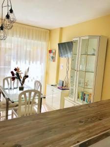 Apartamento con aire acondicionado+jardín y piscina