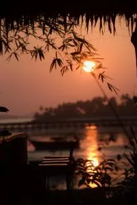 Inhale @ Hill - Ban Chuang