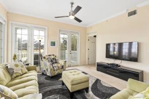 Three Bedroom Apartment room in Mourning Dove Condos