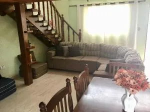 Apto na praia do Centro Mongaguá ~ Ótima Localização - 蒙加瓜