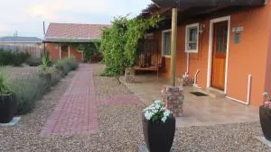 Little Sister's - Cannonvale