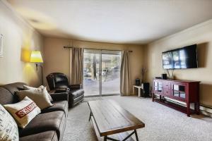 Squaw Peaks Condo #40