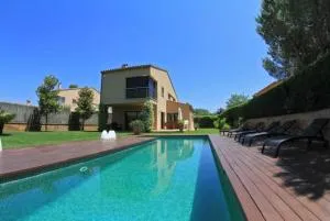 Club Villamar - Starck - Montrás