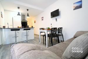 InmoBooking Pins II Essence Holyday