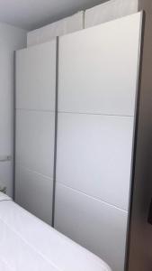 ESTUDIO LOFT en el Centro para 4 Personas Cama doble y sofá nuevo de cama doble Check in a partir de las 15 pm o antes si estuviera libre Con wifi Grandes ventanales