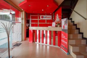 RedDoorz near Kendari Beach 2