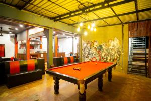 Pomme Brewhouse Hostel