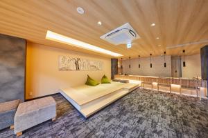 Rinn Shirakawa South