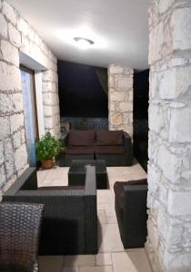 Lasa Black Rock villa