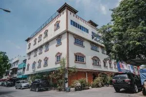 Reddoorz near Nagoya Hill Mall Batam 5 - Nagoya