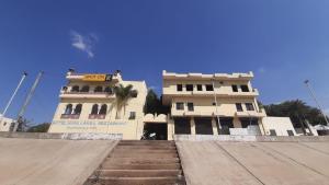 HOTEL MOON LAKE