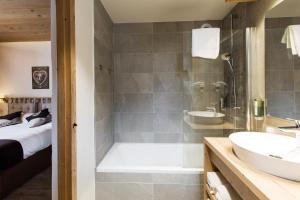 Hotels Les Chalets de La Griyotire : Chambre Familiale