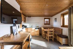 Hotels Les Chalets de La Griyotire : photos des chambres