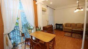 Charming 2 Bedroom Apartment in Heart of Kyiv