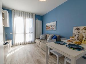 Villa Del Sole with huge garden and lake Iseo view