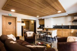 Hotels Les Chalets de La Griyotire : photos des chambres
