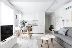 MAD Apartments by Olala Homes