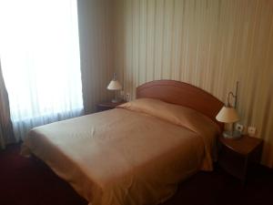 Deluxe One-Bedroom Suite with Hot Tub room in Hotel Perperikon