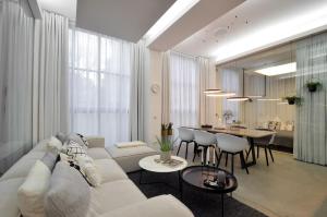 Luxury Omaruru-Design-Apartment Deluxe
