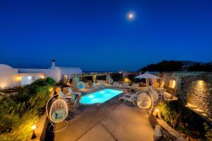 Sakas Residences Santorini Greece