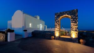 Sakas Residences Santorini Greece