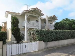 3 gwiazdkowy domek Holiday Home Les ClairiÃ¨res (BPL430) Biscarrosse-Plage Francja