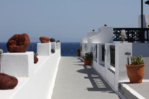 Vrachia Studios & Apartments Santorini Greece