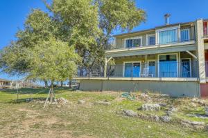 Three Bedroom House room in Adventure Awaits