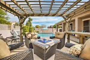 Family Home with Pool, BBQ and Fire Pit in Goodyear - McMicken