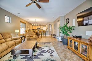 Family Home with Pool, BBQ and Fire Pit in Goodyear