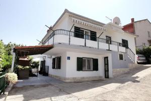 Apartment Eva, Ferienwohnungen - Trogir